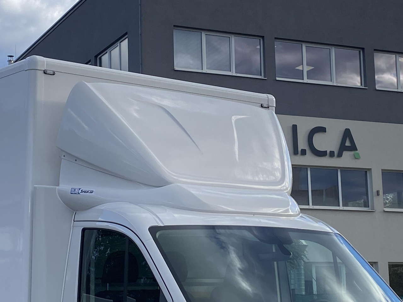 MAN TGE 3.180 RS4490 1+2, 180PS, 2.0L | ALU-BOX 4200mm + LADERAMPE - כלי רכב מסחרי עם תיבה: תמונה 4 MAN TGE 3.180 RS4490 1+2, 180PS, 2.0L | ALU-BOX 4200mm + LADERAMPE - כלי רכב מסחרי עם תיבה: תמונה 4