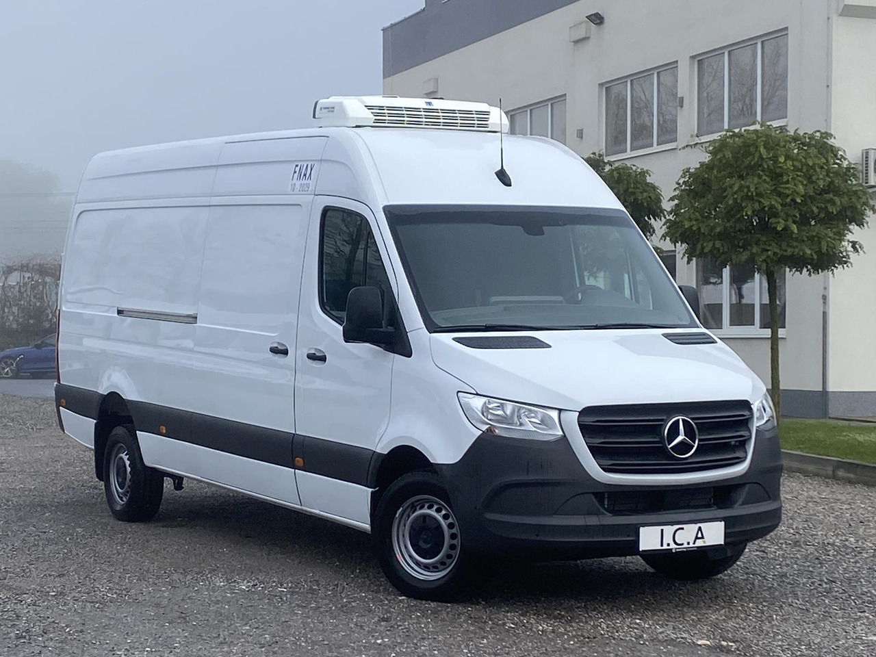 MERCEDES-BENZ SPRINTER 317 CDI L4H3 170PS AUTOMATIK FRISCHDIENST + KONVEKTA FK 3022 12-220V - כלי רכב מסחרי לקירור: תמונה 3 MERCEDES-BENZ SPRINTER 317 CDI L4H3 170PS AUTOMATIK FRISCHDIENST + KONVEKTA FK 3022 12-220V - כלי רכב מסחרי לקירור: תמונה 3