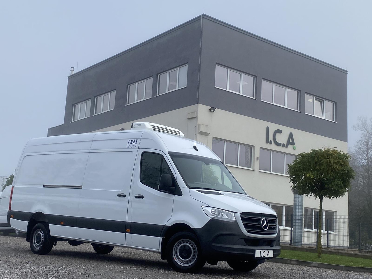 MERCEDES-BENZ SPRINTER 317 CDI L4H3 170PS AUTOMATIK FRISCHDIENST + KONVEKTA FK 3022 12-220V - כלי רכב מסחרי לקירור: תמונה 2 MERCEDES-BENZ SPRINTER 317 CDI L4H3 170PS AUTOMATIK FRISCHDIENST + KONVEKTA FK 3022 12-220V - כלי רכב מסחרי לקירור: תמונה 2