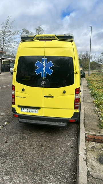 Mercedes Benz AMBULANCE Lot of 10 units Sprinter 313 CDI Automatic - כלי רכב מסחרי עם לוח: תמונה 2 Mercedes Benz AMBULANCE Lot of 10 units Sprinter 313 CDI Automatic - כלי רכב מסחרי עם לוח: תמונה 2