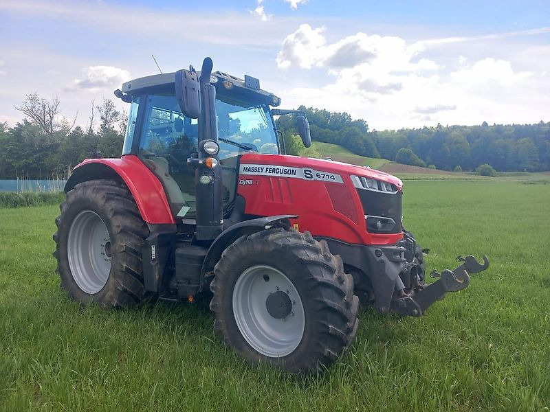 Massey Ferguson MF 6714 S Dyna-VT - טרקטור חקלאי: תמונה 1 Massey Ferguson MF 6714 S Dyna-VT - טרקטור חקלאי: תמונה 1