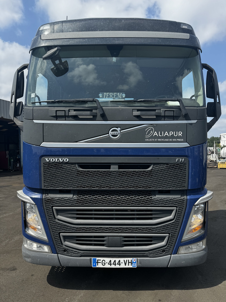 VOLVO Fh 13/540 - משאית הרמת וו: תמונה 2 VOLVO Fh 13/540 - משאית הרמת וו: תמונה 2