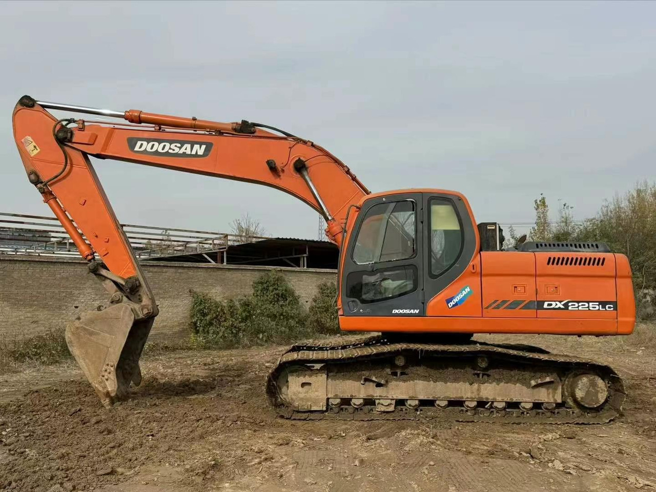 Doosan Used Excavator 225 DX225 DX300 DH150 DX300 DX420 DX520 for Sale - מחפר סורק: תמונה 5 Doosan Used Excavator 225 DX225 DX300 DH150 DX300 DX420 DX520 for Sale - מחפר סורק: תמונה 5