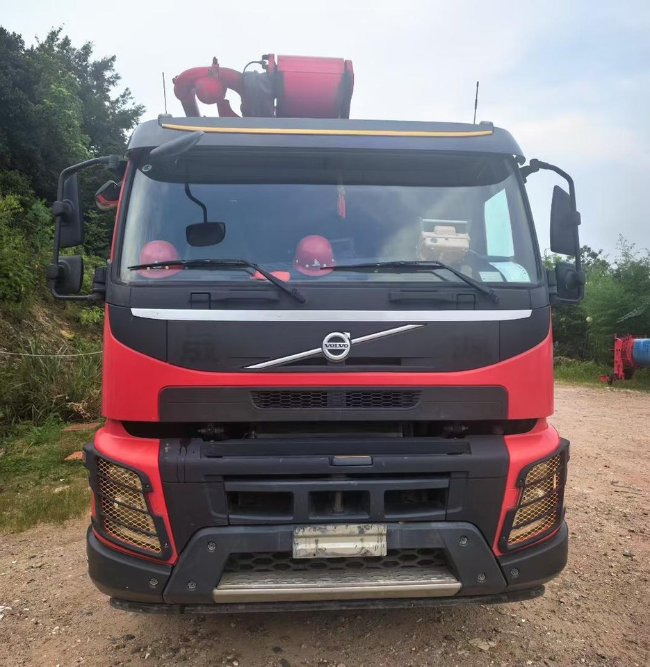 VOLVO 62 Meters Original Concrete Pump Truck Construction Machinery Cement Pumping Equipment Mounted Concrete Pump Truck - ציוד בטון: תמונה 3 VOLVO 62 Meters Original Concrete Pump Truck Construction Machinery Cement Pumping Equipment Mounted Concrete Pump Truck - ציוד בטון: תמונה 3