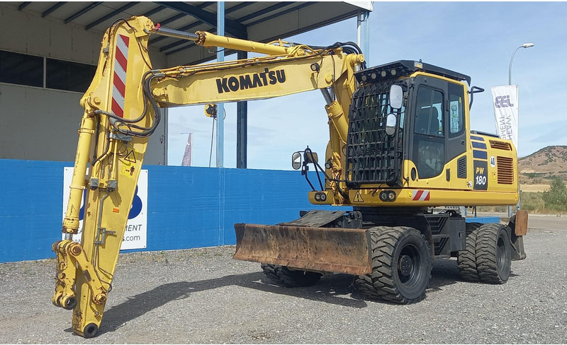 Komatsu PW180-10 - מחפר גלגלים: תמונה 3 Komatsu PW180-10 - מחפר גלגלים: תמונה 3
