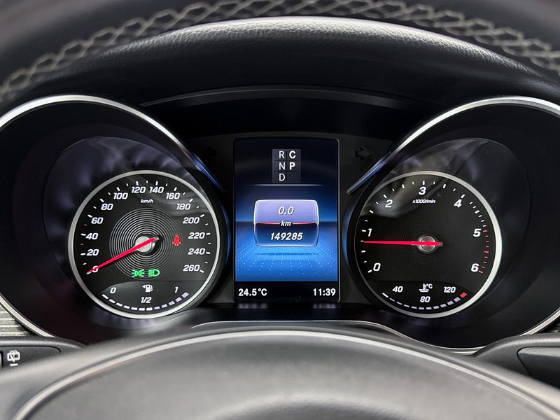 Mercedes-Benz V-Klasse 250d Extra Lang DC Leder Dubbele cabine Elektrische schuifdeuren 19" inch AMG Camera - כלי רכב מסחרי קטן, כלי רכב מסחרי קומבי: תמונה 5 Mercedes-Benz V-Klasse 250d Extra Lang DC Leder Dubbele cabine Elektrische schuifdeuren 19" inch AMG Camera - כלי רכב מסחרי קטן, כלי רכב מסחרי קומבי: תמונה 5