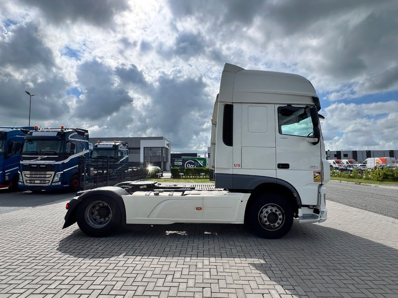 DAF XF 460 4x2 Trekker SSC / 2x Tank / full spoiler - יחידת טרקטור: תמונה 4 DAF XF 460 4x2 Trekker SSC / 2x Tank / full spoiler - יחידת טרקטור: תמונה 4