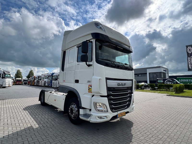 DAF XF 460 4x2 Trekker SSC / 2x Tank / full spoiler - יחידת טרקטור: תמונה 3 DAF XF 460 4x2 Trekker SSC / 2x Tank / full spoiler - יחידת טרקטור: תמונה 3