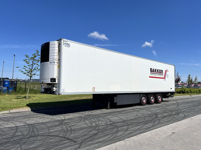 Kögel 3 - assige koeloplegger Carrier vector 1550 - סמיטריילר עם קירור: תמונה 1 Kögel 3 - assige koeloplegger Carrier vector 1550 - סמיטריילר עם קירור: תמונה 1