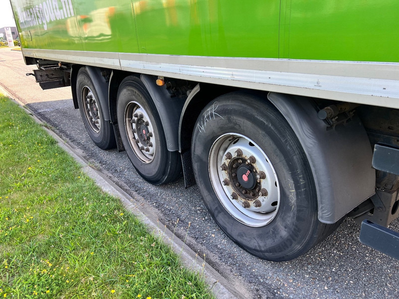 Kögel 3 assige koeloplegger Lift axle / Carrier Vector 1950 - סמיטריילר עם קירור: תמונה 4 Kögel 3 assige koeloplegger Lift axle / Carrier Vector 1950 - סמיטריילר עם קירור: תמונה 4
