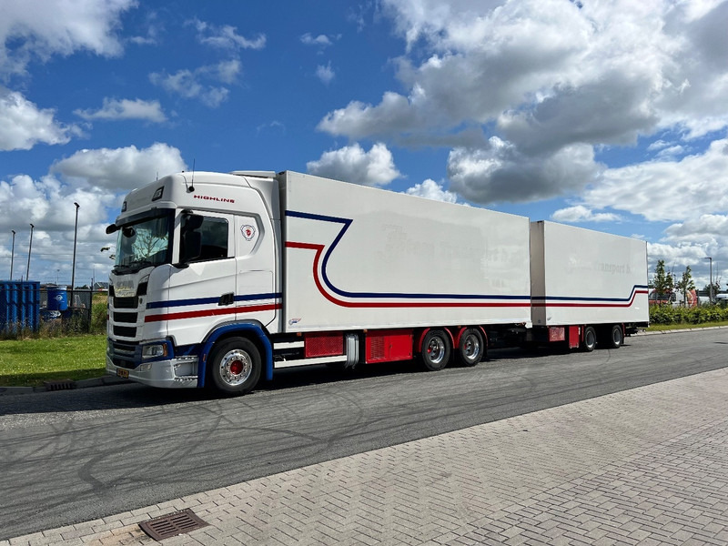 Scania S450 6x2 + Wipkar Bloemen combinatie - משאית קירור: תמונה 1 Scania S450 6x2 + Wipkar Bloemen combinatie - משאית קירור: תמונה 1