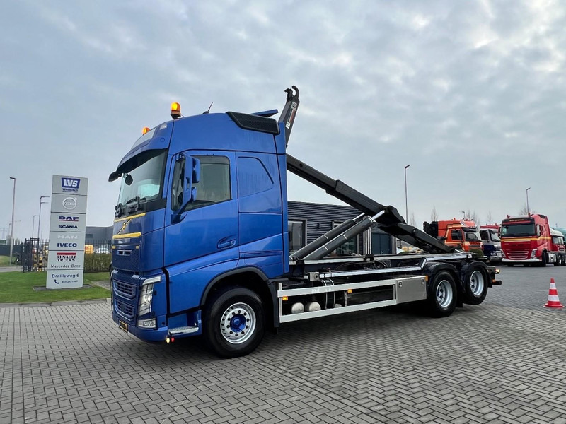 Volvo FH 500 6x2 Containersysteem Dynamic steering / VDL S-25-6600 / Haakarm - משאית הרמת וו: תמונה 1 Volvo FH 500 6x2 Containersysteem Dynamic steering / VDL S-25-6600 / Haakarm - משאית הרמת וו: תמונה 1