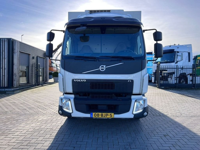 Volvo FL 250 4x2 Koelwagen Thermo king V600 / Tailgate Dhollandia 2000kg - משאית קירור: תמונה 2 Volvo FL 250 4x2 Koelwagen Thermo king V600 / Tailgate Dhollandia 2000kg - משאית קירור: תמונה 2