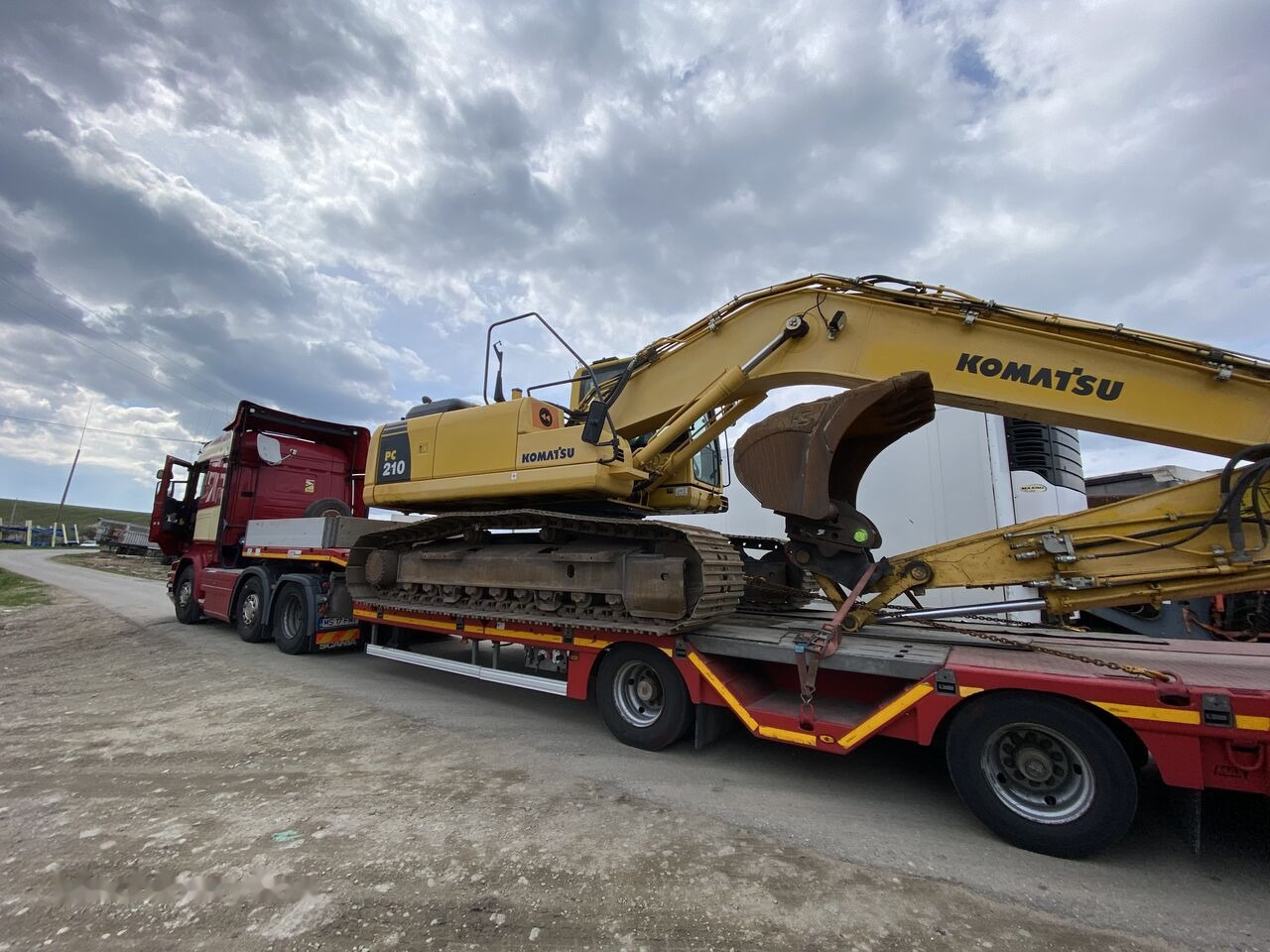 Din dezmembrari pentru KOMATSU PC210 -6 -8 -10 , second hand  Komatsu - חלקי חילוף עבור מחפר: תמונה 4 Din dezmembrari pentru KOMATSU PC210 -6 -8 -10 , second hand  Komatsu - חלקי חילוף עבור מחפר: תמונה 4