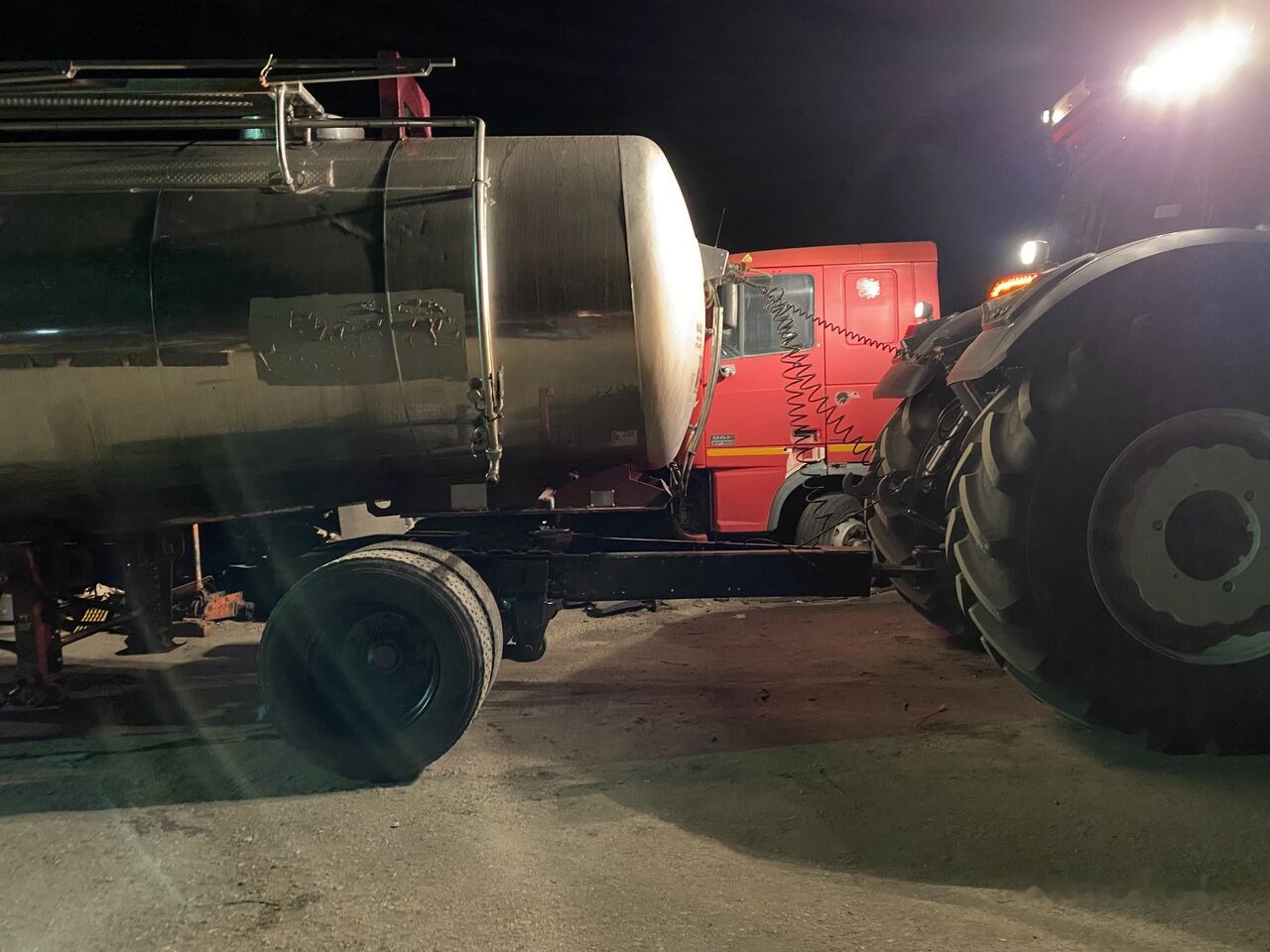 Dolly remorcare PERIDOC Tractor AgroLand DOLLY Schmitz Rotos - חלקי חילוף עבור קרון נגרר: תמונה 4 Dolly remorcare PERIDOC Tractor AgroLand DOLLY Schmitz Rotos - חלקי חילוף עבור קרון נגרר: תמונה 4