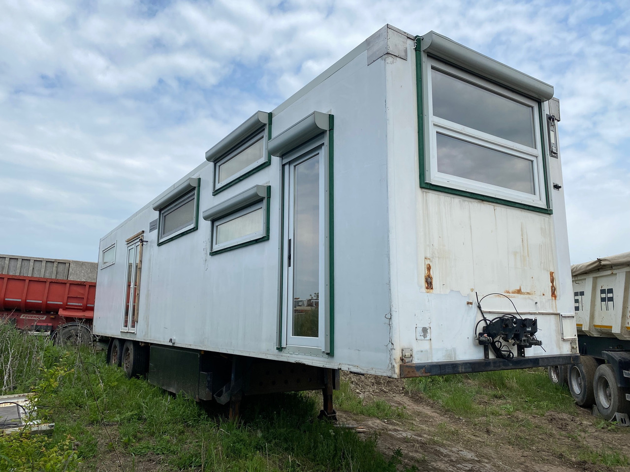 Krone Semiremorca casa mobila Complet Utilata - מכולת בנייה: תמונה 1 Krone Semiremorca casa mobila Complet Utilata - מכולת בנייה: תמונה 1