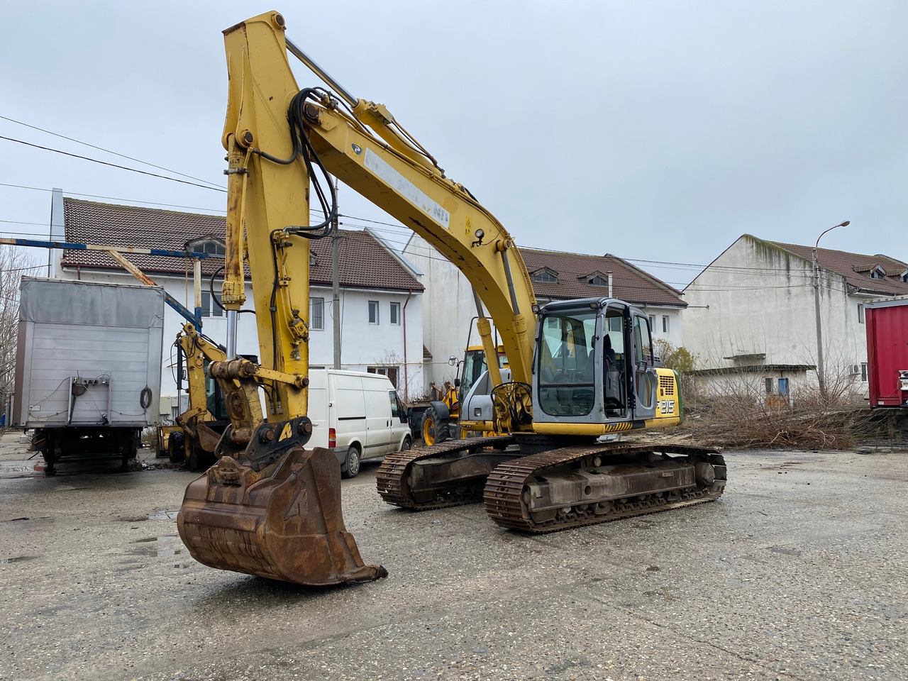 New Holland Kobelco E 215 22 T Klima - מחפר סורק: תמונה 1 New Holland Kobelco E 215 22 T Klima - מחפר סורק: תמונה 1