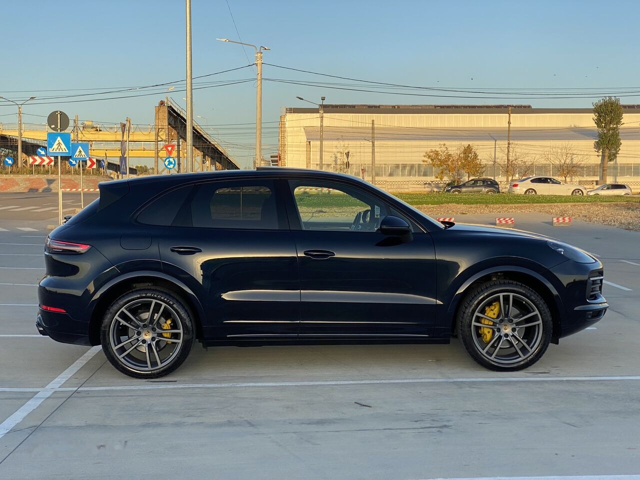 Porsche Cayenne 2018 Facelift Panorama Bose - מכונית: תמונה 4 Porsche Cayenne 2018 Facelift Panorama Bose - מכונית: תמונה 4