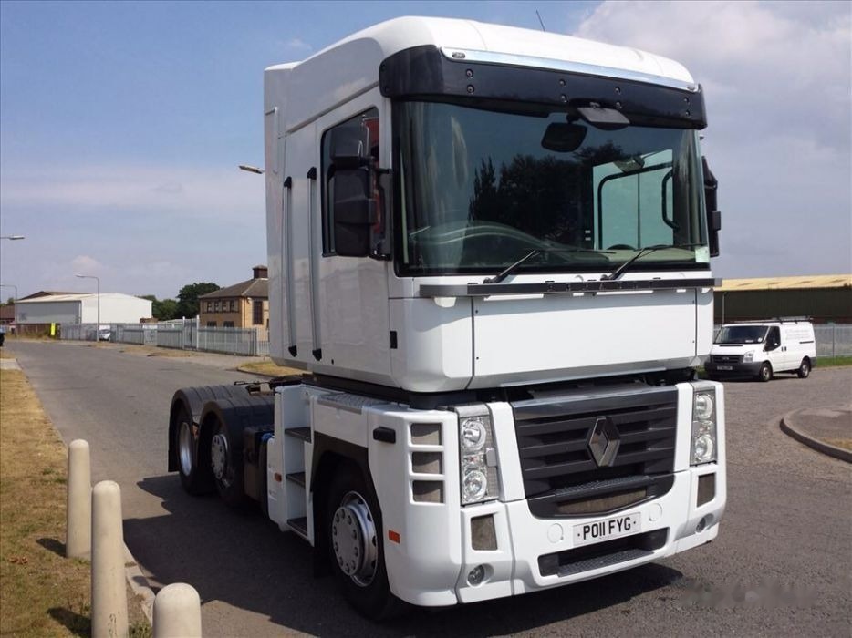Renault Magnum piese dezmembrari - יחידת טרקטור: תמונה 1 Renault Magnum piese dezmembrari - יחידת טרקטור: תמונה 1