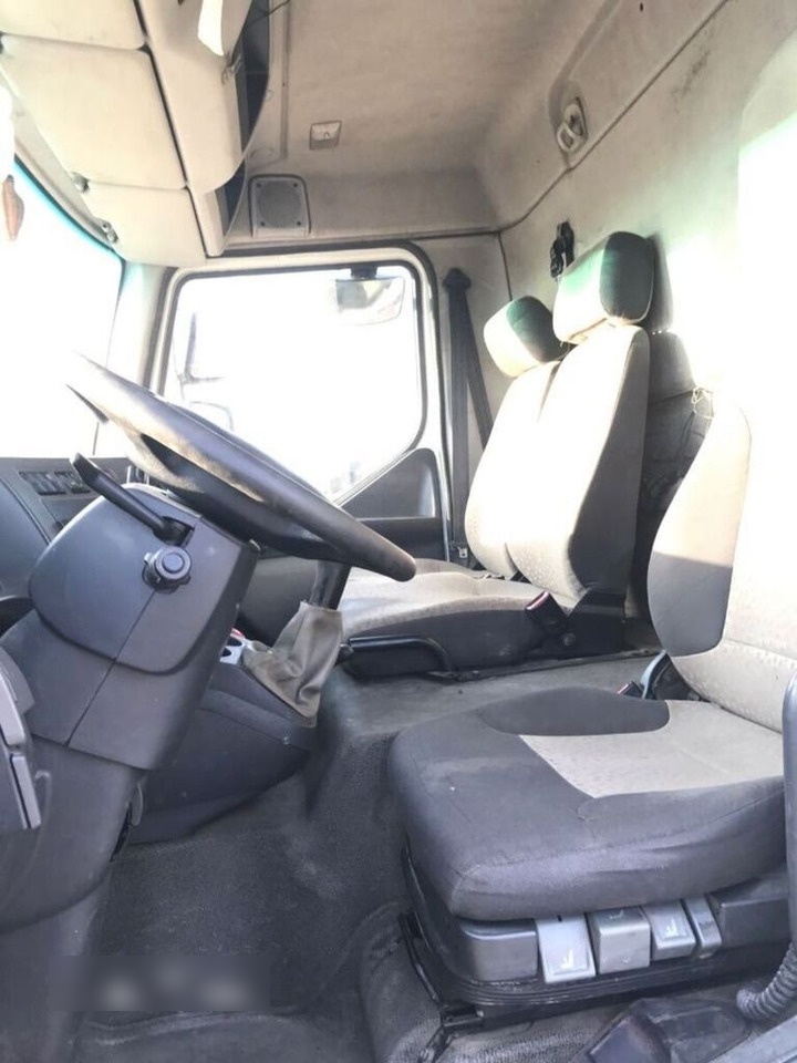 משאית צד נופל/ שטוחה Renault Midlum DXI Adr Transport Butelii: תמונה 7 משאית צד נופל/ שטוחה Renault Midlum DXI Adr Transport Butelii: תמונה 7