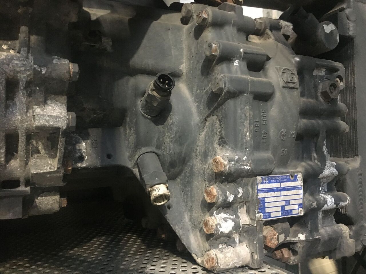 ZF 12AS 2331TD +intarder 1353041012 - תיבת הילוכים עבור משאית: תמונה 4 ZF 12AS 2331TD +intarder 1353041012 - תיבת הילוכים עבור משאית: תמונה 4