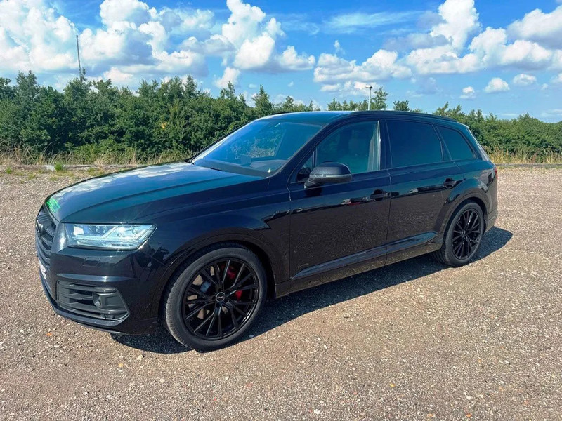 Audi SQ7 Black Edition. panoramo sun roof. . oil heater. head up display. 21" alu weels. night vision. B&O sound system. - SUV: תמונה 2 Audi SQ7 Black Edition. panoramo sun roof. . oil heater. head up display. 21" alu weels. night vision. B&O sound system. - SUV: תמונה 2