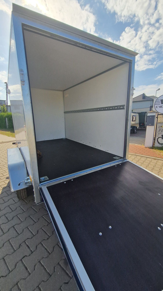Nowa Przyczepa Furgon Kontener transportowy ABS 250 z rampą - קרון נגרר בתיבה סגורה: תמונה 5 Nowa Przyczepa Furgon Kontener transportowy ABS 250 z rampą - קרון נגרר בתיבה סגורה: תמונה 5