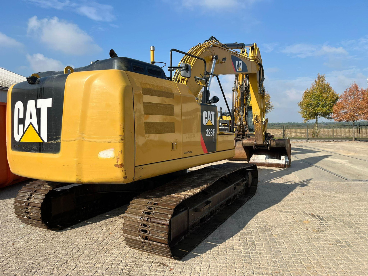 Caterpillar 323FL - מחפר סורק: תמונה 1 Caterpillar 323FL - מחפר סורק: תמונה 1