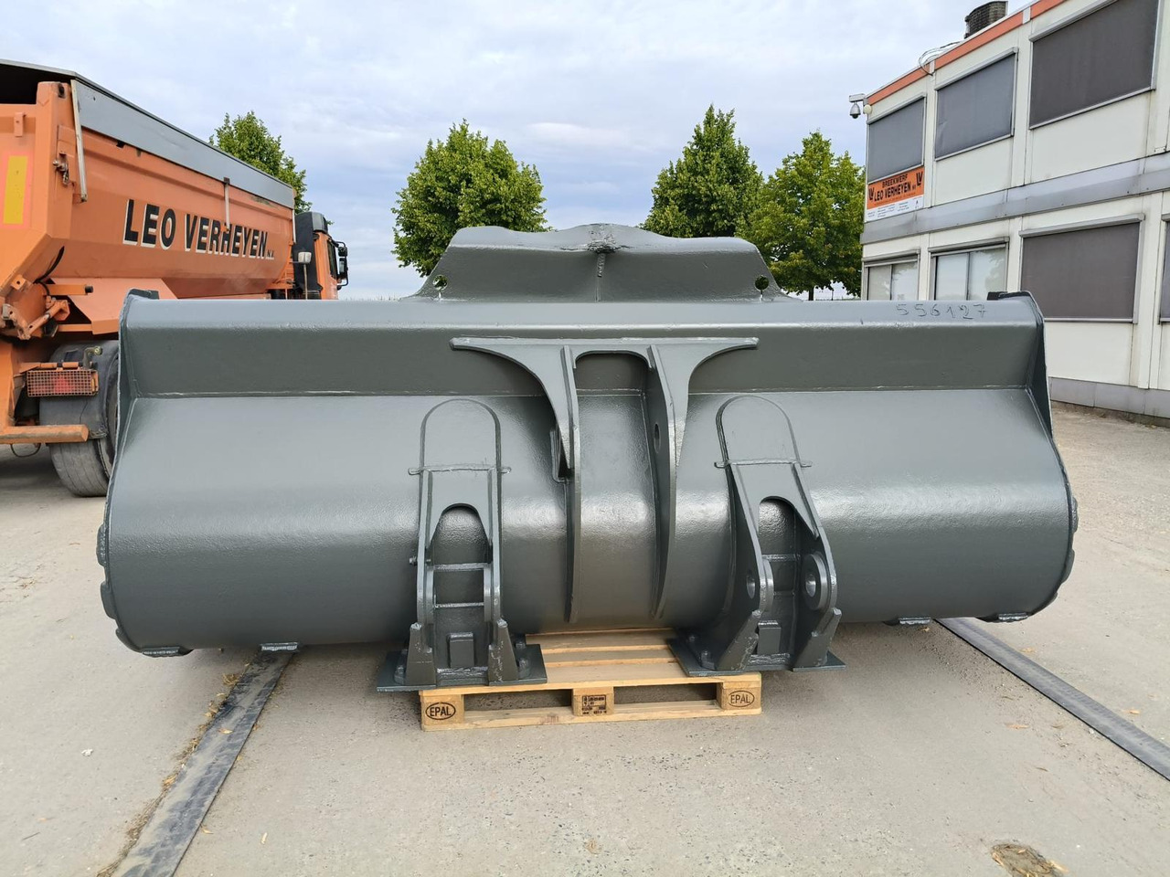 Volvo L 220 - דלי מעמיס: תמונה 2 Volvo L 220 - דלי מעמיס: תמונה 2