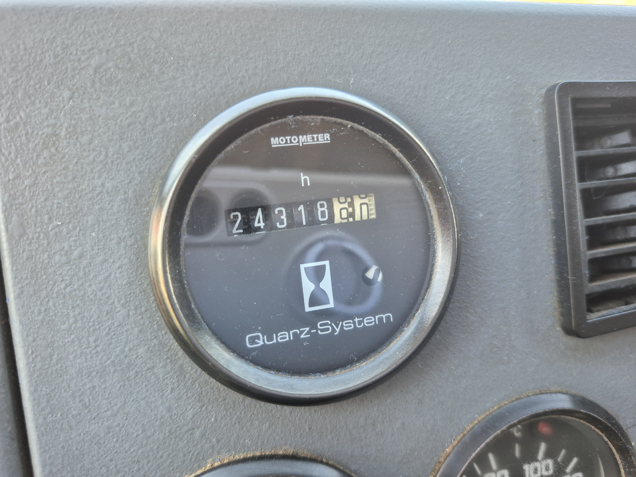 עגורן נייד GROVE GMK3055: תמונה 15