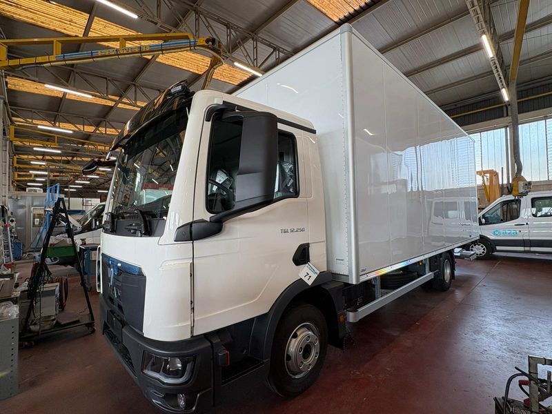 CUBO CON PEDANA 4x2 250hp MAN TGL 12.250 4x2 BL CH - משאית תיבה: תמונה 1 CUBO CON PEDANA 4x2 250hp MAN TGL 12.250 4x2 BL CH - משאית תיבה: תמונה 1