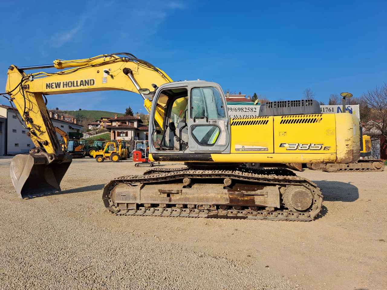 NEW HOLLAND KOBELCO E385B - מחפר סורק: תמונה 1 NEW HOLLAND KOBELCO E385B - מחפר סורק: תמונה 1