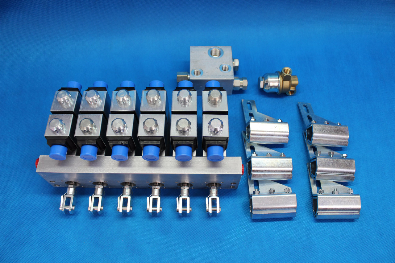 Scanreco RC400 G2B 6 Functions + Retrofit Kit for crane with valve without solenoids Fassi Hiab Palfinger 12/24V - מכונת בנייה: תמונה 2 Scanreco RC400 G2B 6 Functions + Retrofit Kit for crane with valve without solenoids Fassi Hiab Palfinger 12/24V - מכונת בנייה: תמונה 2