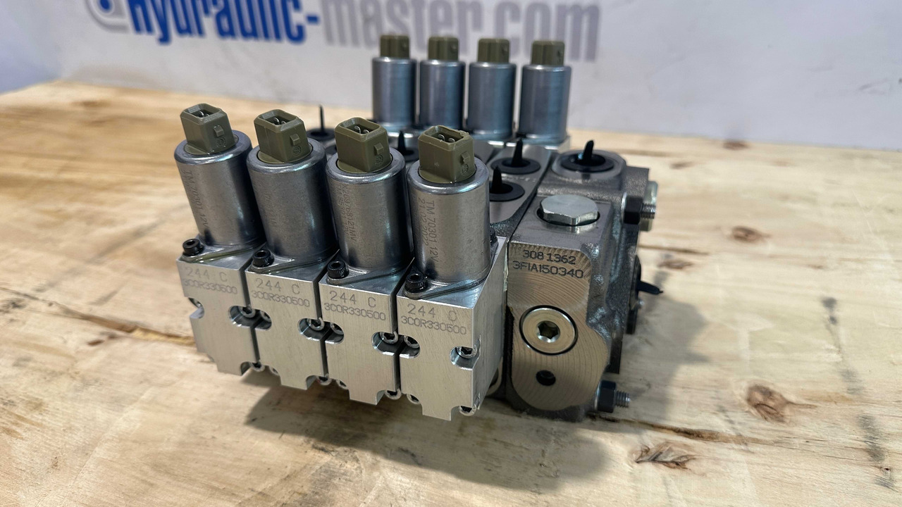 Set Scanreco G4 with Walvoil DPX050 Rayco, Bobcat, Carlton - מטחנת גדמים: תמונה 5 Set Scanreco G4 with Walvoil DPX050 Rayco, Bobcat, Carlton - מטחנת גדמים: תמונה 5
