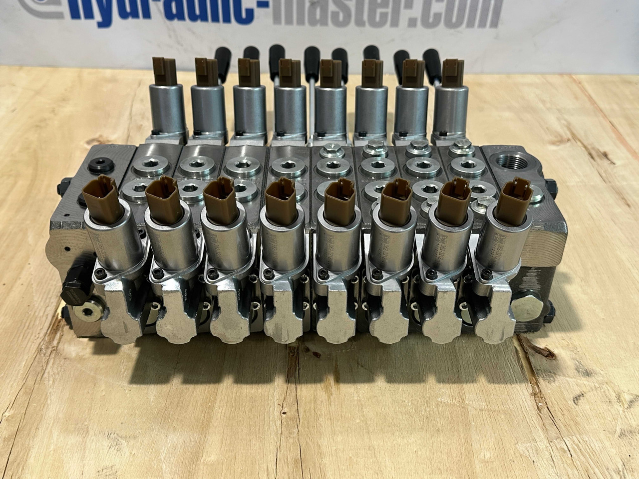 Valve Walvoil DPX100 MKG, Palfinger, Fassi, Hiab - קרון נגרר ליערות: תמונה 2 Valve Walvoil DPX100 MKG, Palfinger, Fassi, Hiab - קרון נגרר ליערות: תמונה 2