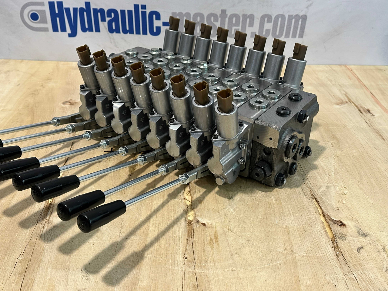 Valve Walvoil DPX100 MKG, Palfinger, Fassi, Hiab - קרון נגרר ליערות: תמונה 3 Valve Walvoil DPX100 MKG, Palfinger, Fassi, Hiab - קרון נגרר ליערות: תמונה 3