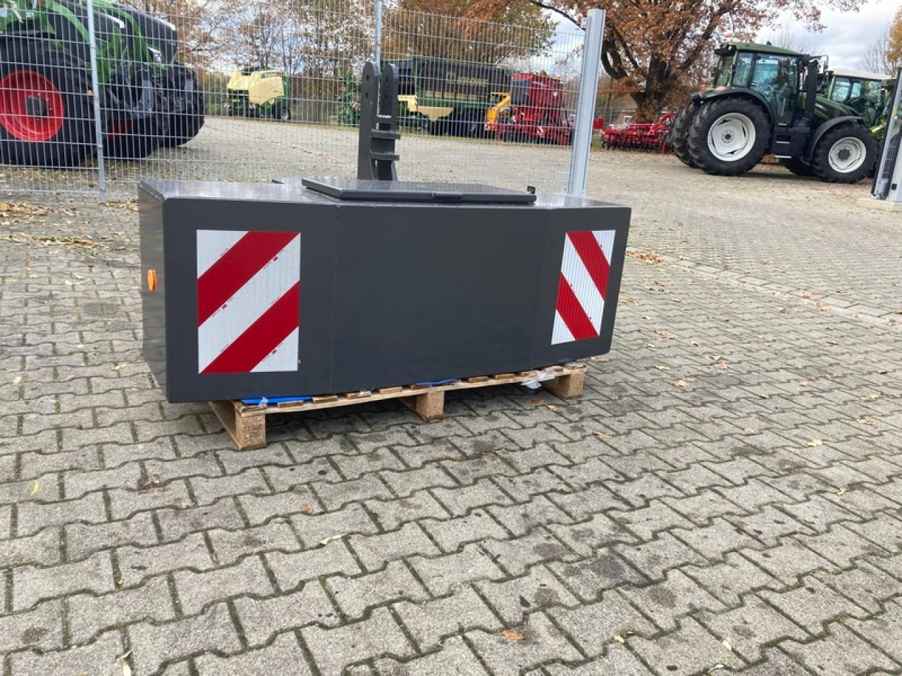 FRONTGEWICHT 2500 KG BUSCHMEIER - משקל נגד: תמונה 2 FRONTGEWICHT 2500 KG BUSCHMEIER - משקל נגד: תמונה 2