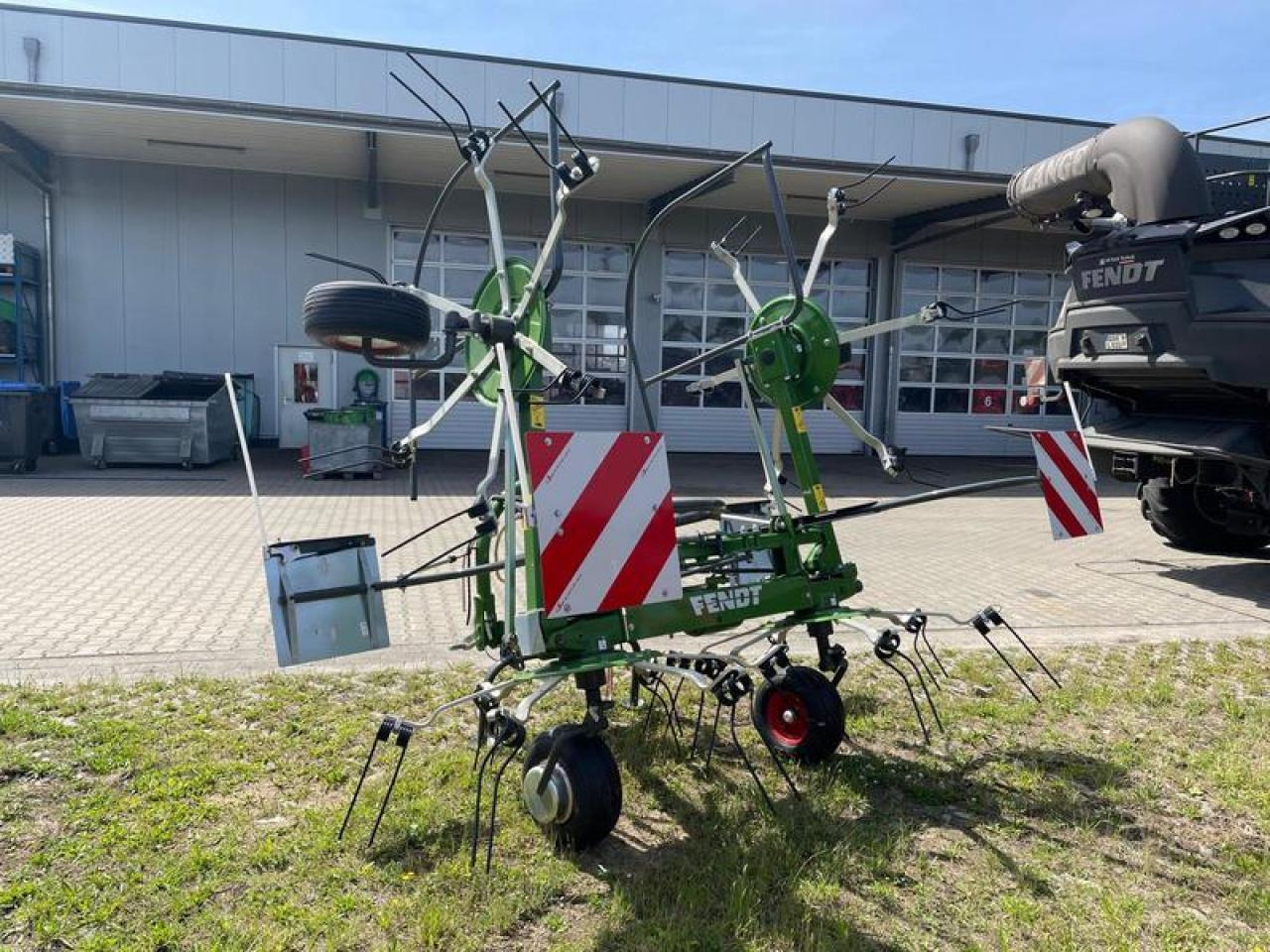 Fendt TWISTER 5204 - גורף/ מגרפה: תמונה 2 Fendt TWISTER 5204 - גורף/ מגרפה: תמונה 2