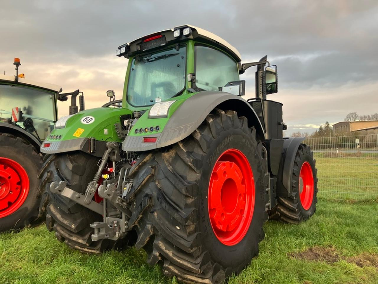 Fendt VARIO 1050 - טרקטור חקלאי: תמונה 3 Fendt VARIO 1050 - טרקטור חקלאי: תמונה 3