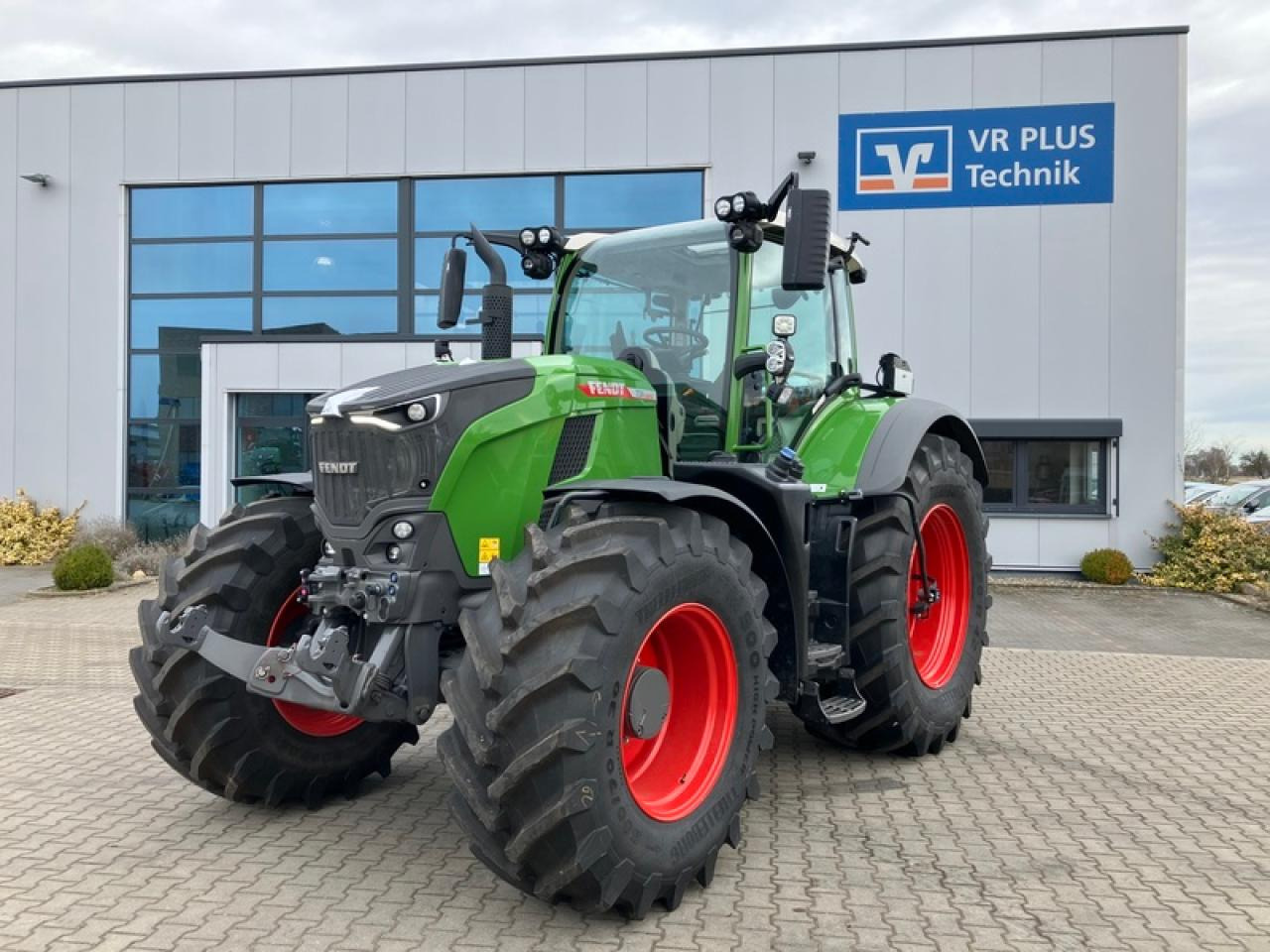 Fendt VARIO 724 GEN7 // RTK // RDA - טרקטור חקלאי: תמונה 1 Fendt VARIO 724 GEN7 // RTK // RDA - טרקטור חקלאי: תמונה 1