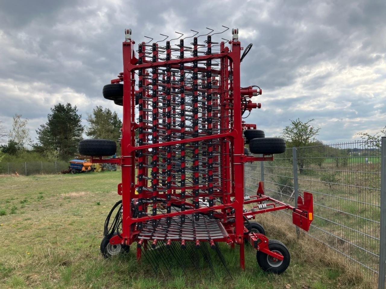 Horsch CURA 12 ST - ציוד עיבוד קרקע: תמונה 2 Horsch CURA 12 ST - ציוד עיבוד קרקע: תמונה 2