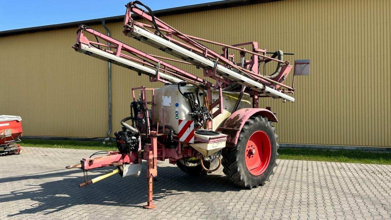 Jacoby EUROTRAIL2600 FASS BASTLER - מרסס נגרר: תמונה 1 Jacoby EUROTRAIL2600 FASS BASTLER - מרסס נגרר: תמונה 1
