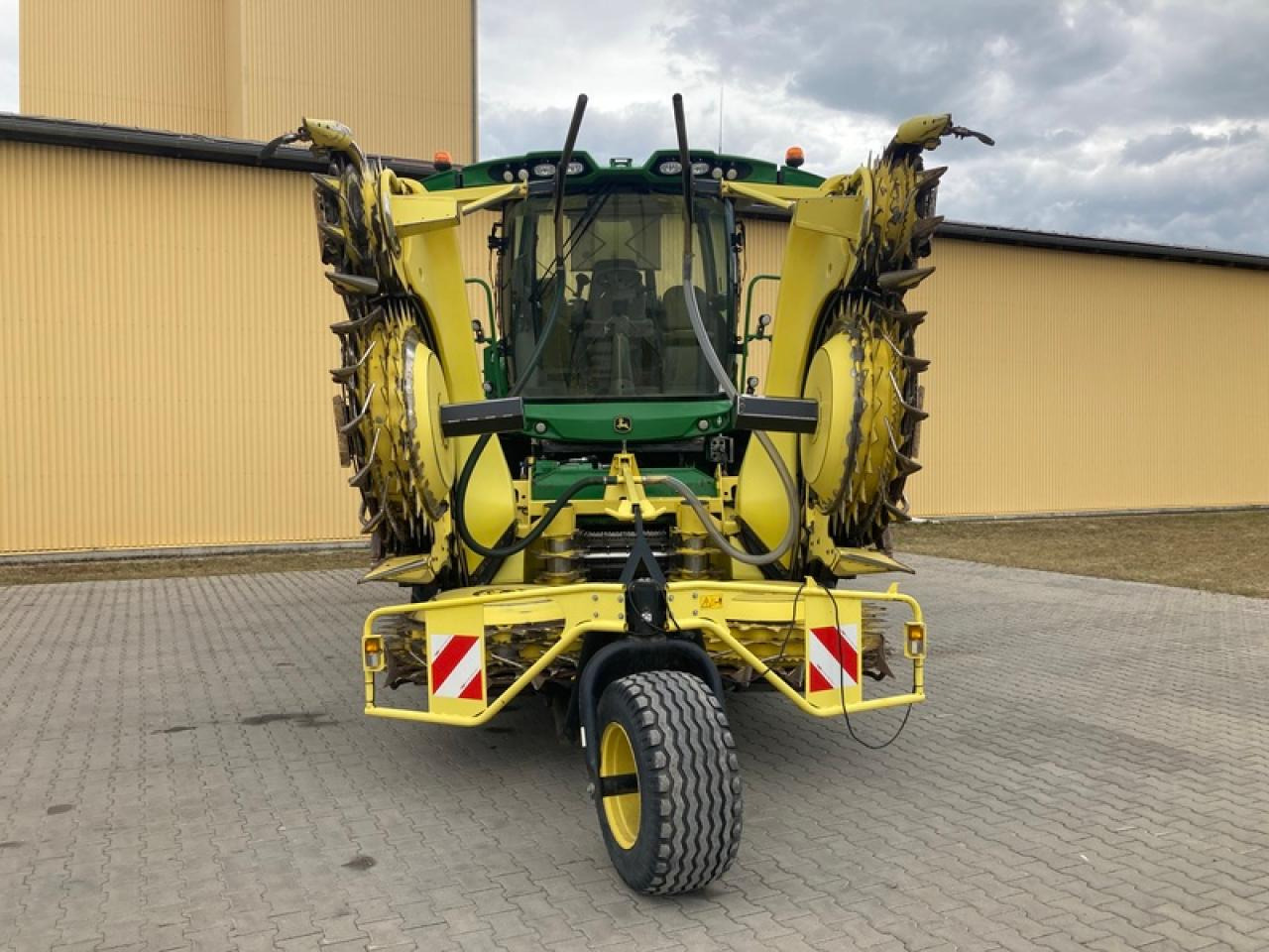 John Deere 8600 I - מקצרת מספוא: תמונה 4 John Deere 8600 I - מקצרת מספוא: תמונה 4