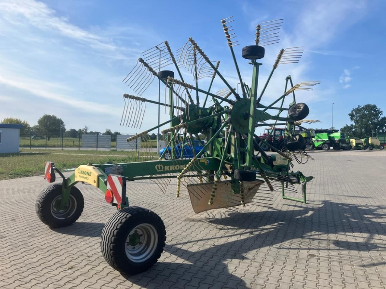 Krone TC880 - גורף/ מגרפה: תמונה 3 Krone TC880 - גורף/ מגרפה: תמונה 3