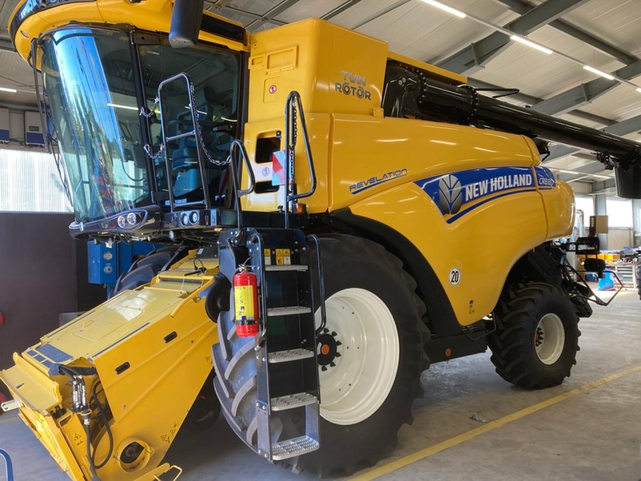 New Holland CR 8.80 + 10,75 VARIFED + SWW - מקצרת קומבינה: תמונה 1 New Holland CR 8.80 + 10,75 VARIFED + SWW - מקצרת קומבינה: תמונה 1