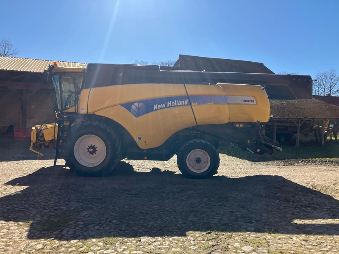 New Holland CX 8090 ALLRAD - מקצרת קומבינה: תמונה 2 New Holland CX 8090 ALLRAD - מקצרת קומבינה: תמונה 2