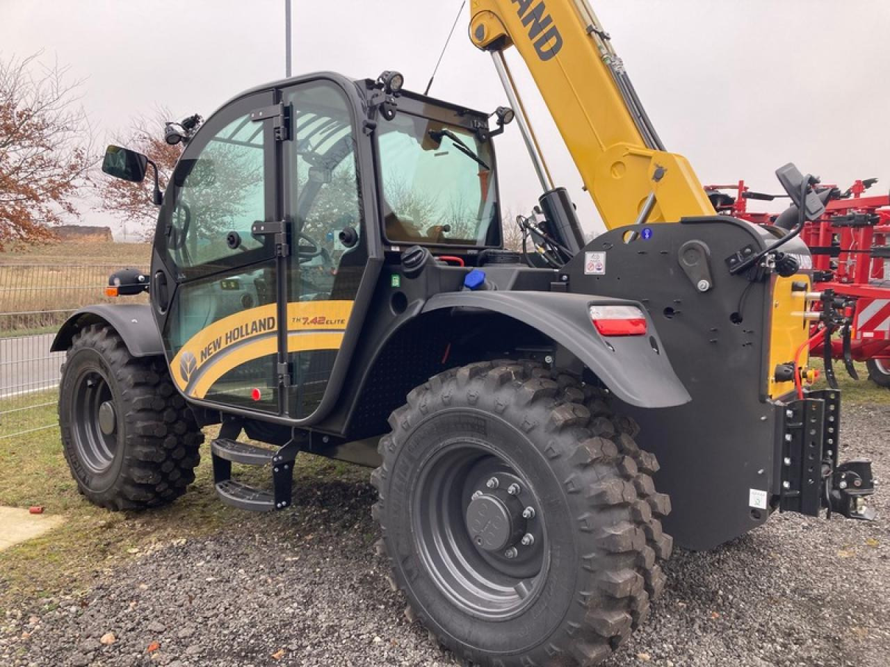 New Holland TH7.42 ELITE - מפעיל טלסקופי: תמונה 2 New Holland TH7.42 ELITE - מפעיל טלסקופי: תמונה 2