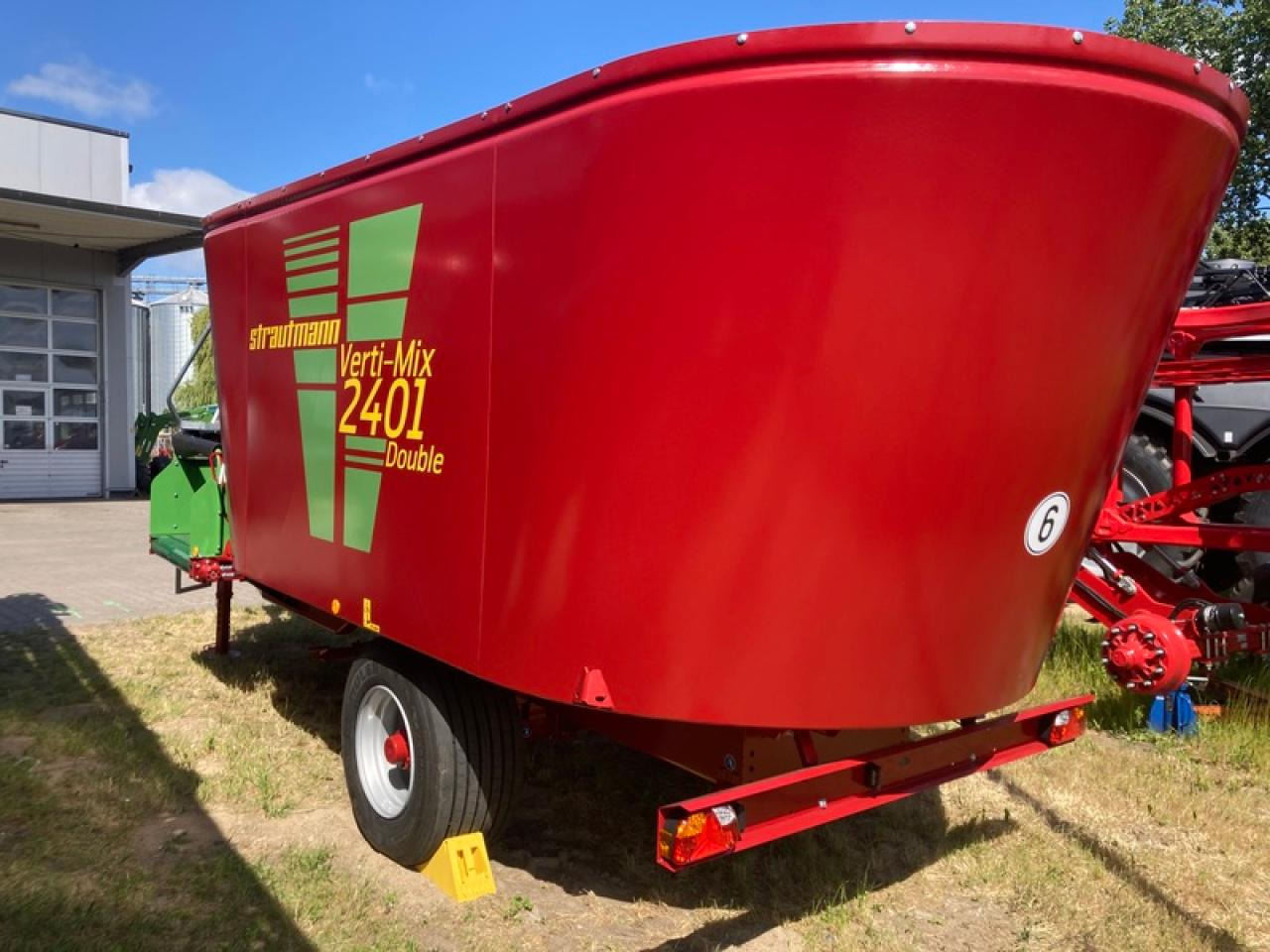 Strautmann VERTIMIX 2401D - עגלת מערבל מספוא: תמונה 4 Strautmann VERTIMIX 2401D - עגלת מערבל מספוא: תמונה 4