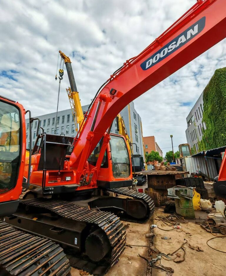 Doosan DX225LC - מחפר סורק: תמונה 3 Doosan DX225LC - מחפר סורק: תמונה 3