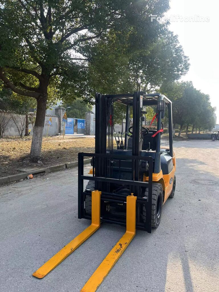 Toyota 7FD30 - מלגזת סולר: תמונה 4 Toyota 7FD30 - מלגזת סולר: תמונה 4